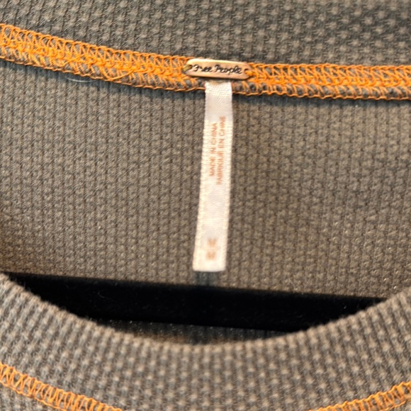 Free People M Women's Olive Long Sleeve Zip Sleeve Top - Picture 2 of 8